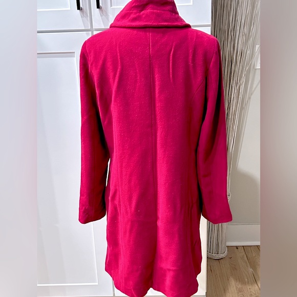 NWOT Modernist by Guillaume Poupart Wool Blend Cranberry Colored Coat - Picture 5 of 8